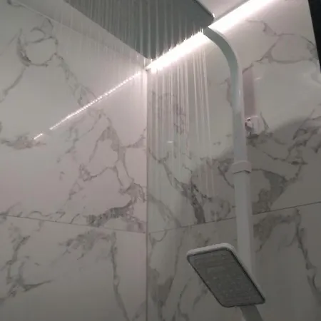 Hotelowe Nad Zalewem בית הארחה סידלצה