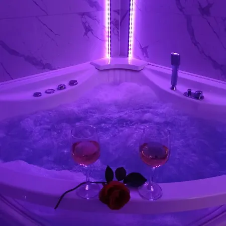 Hotelowe Nad Zalewem בית הארחה סידלצה