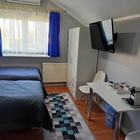 Hotelowe Nad Zalewem Pensión 4*
