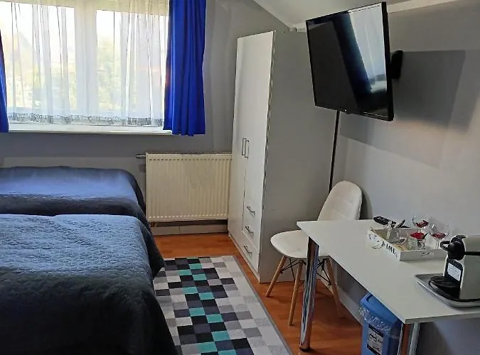 Hotelowe Nad Zalewem Guest house 4*